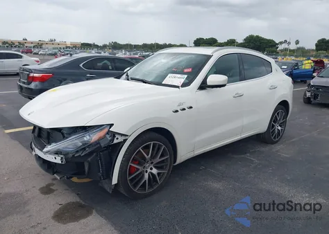 2022 Maserati Levante Gt из США, поврежденный, VIN ZN661XUA1NX394673